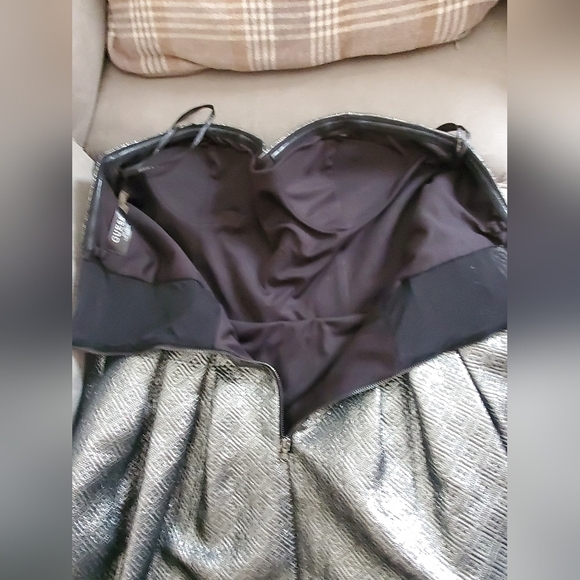 GUESS METALLIC FIT & FLAIR SWEETHEART EVENING DRESS SIZE 14 - Picture 5 of 8